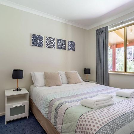 Mansfield Retreat - In Town - Margaret River Bagian luar foto