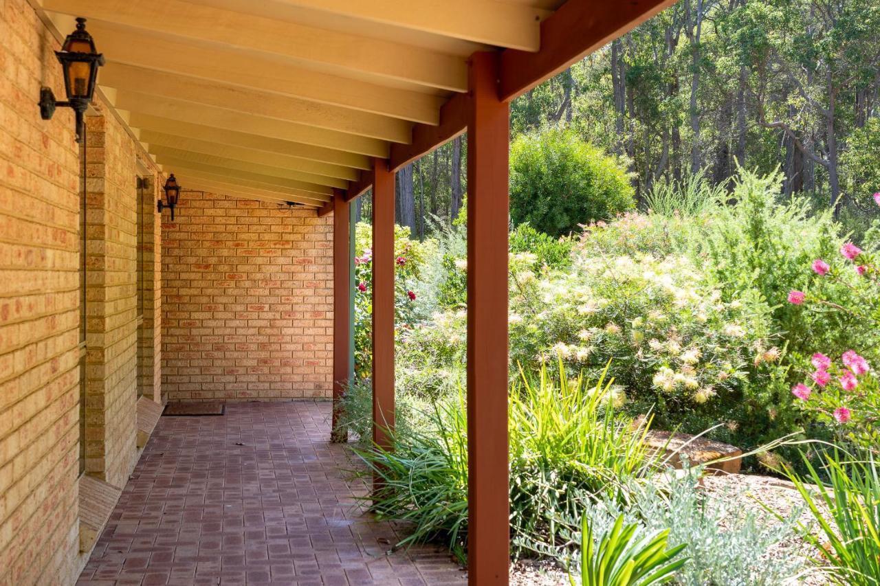 Mansfield Retreat - In Town - Margaret River Bagian luar foto