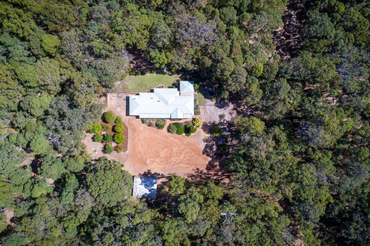 Mansfield Retreat - In Town - Margaret River Bagian luar foto