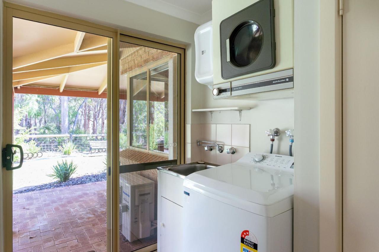 Mansfield Retreat - In Town - Margaret River Bagian luar foto