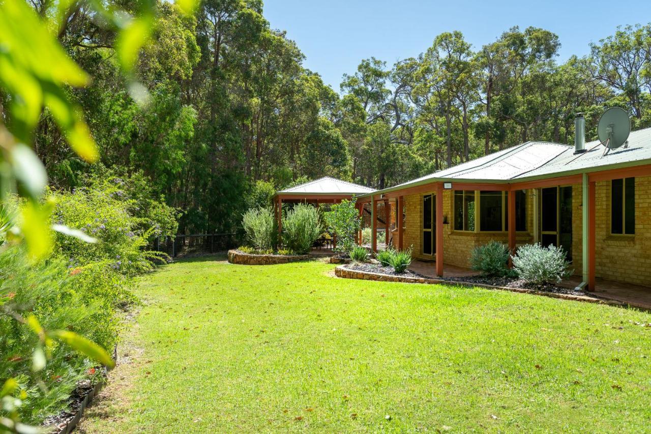 Mansfield Retreat - In Town - Margaret River Bagian luar foto